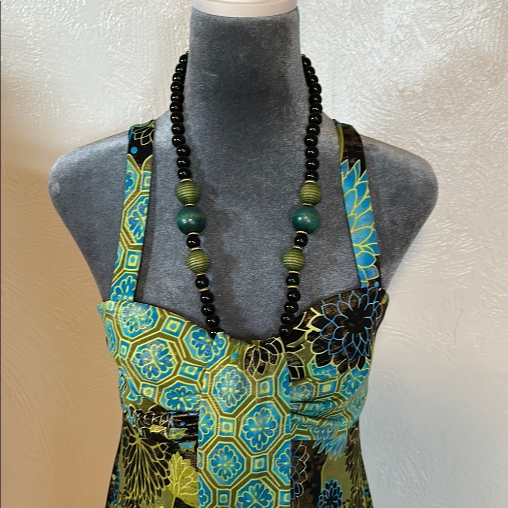 R & M Richards Black and Green Beaded Necklace
